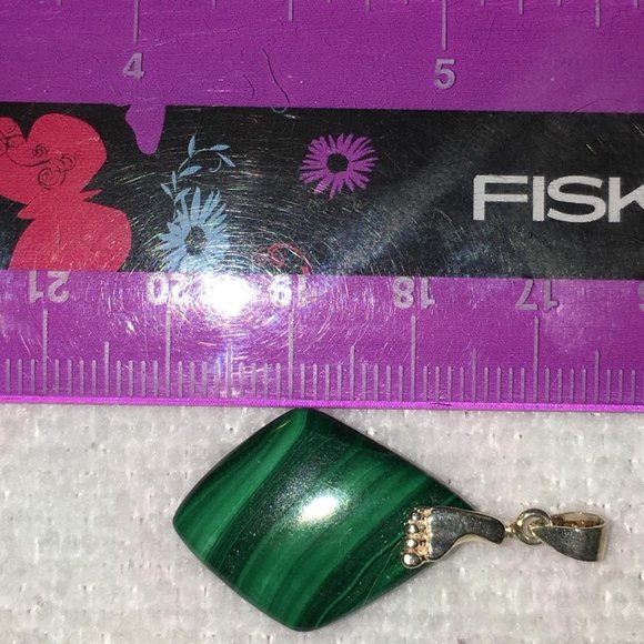 Malachite Diamond Pendant with Foot Bail - Picture 3 of 4